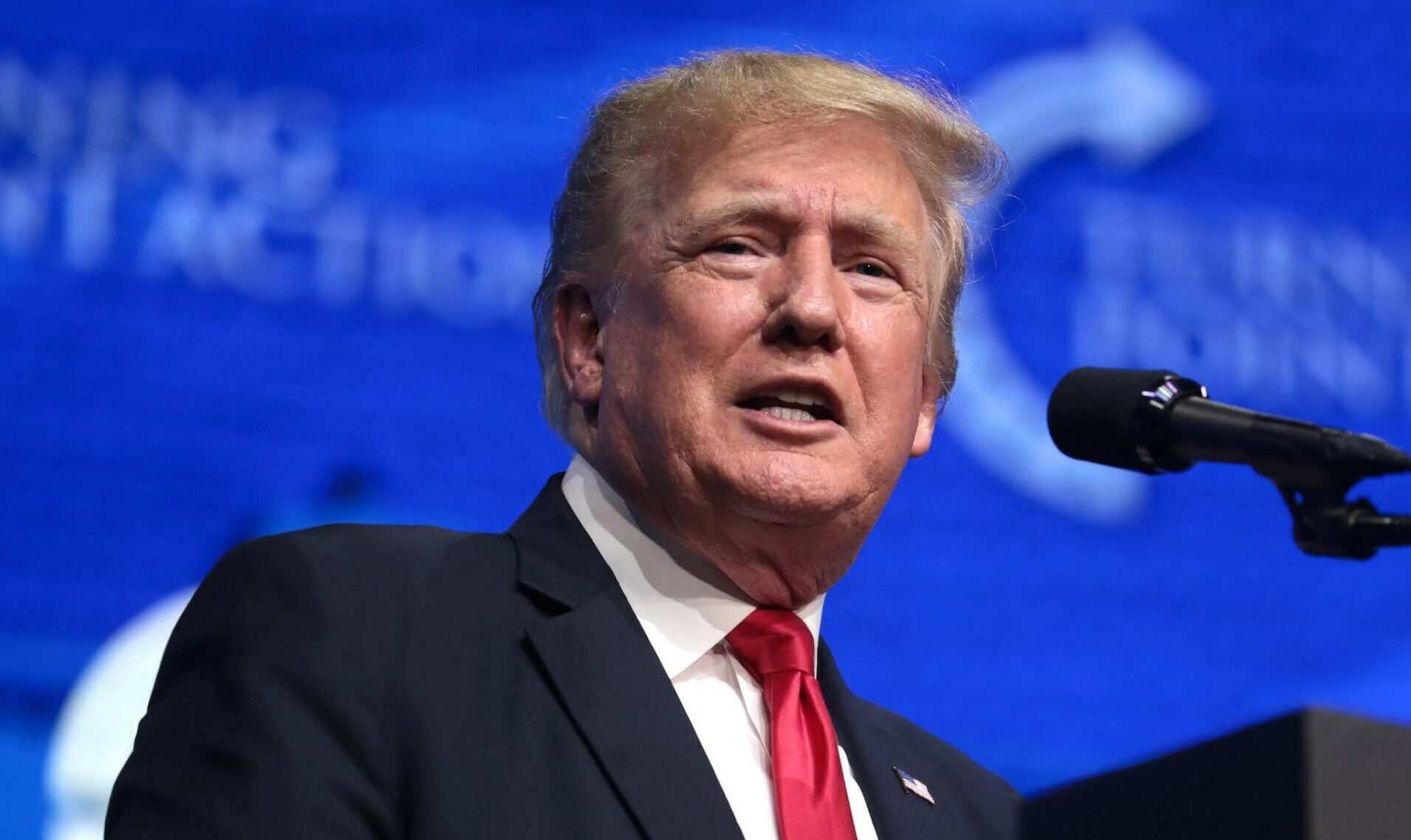 Video: Trump awards first ‘Medals of Sacrifice' to 3 cops killed in Florida