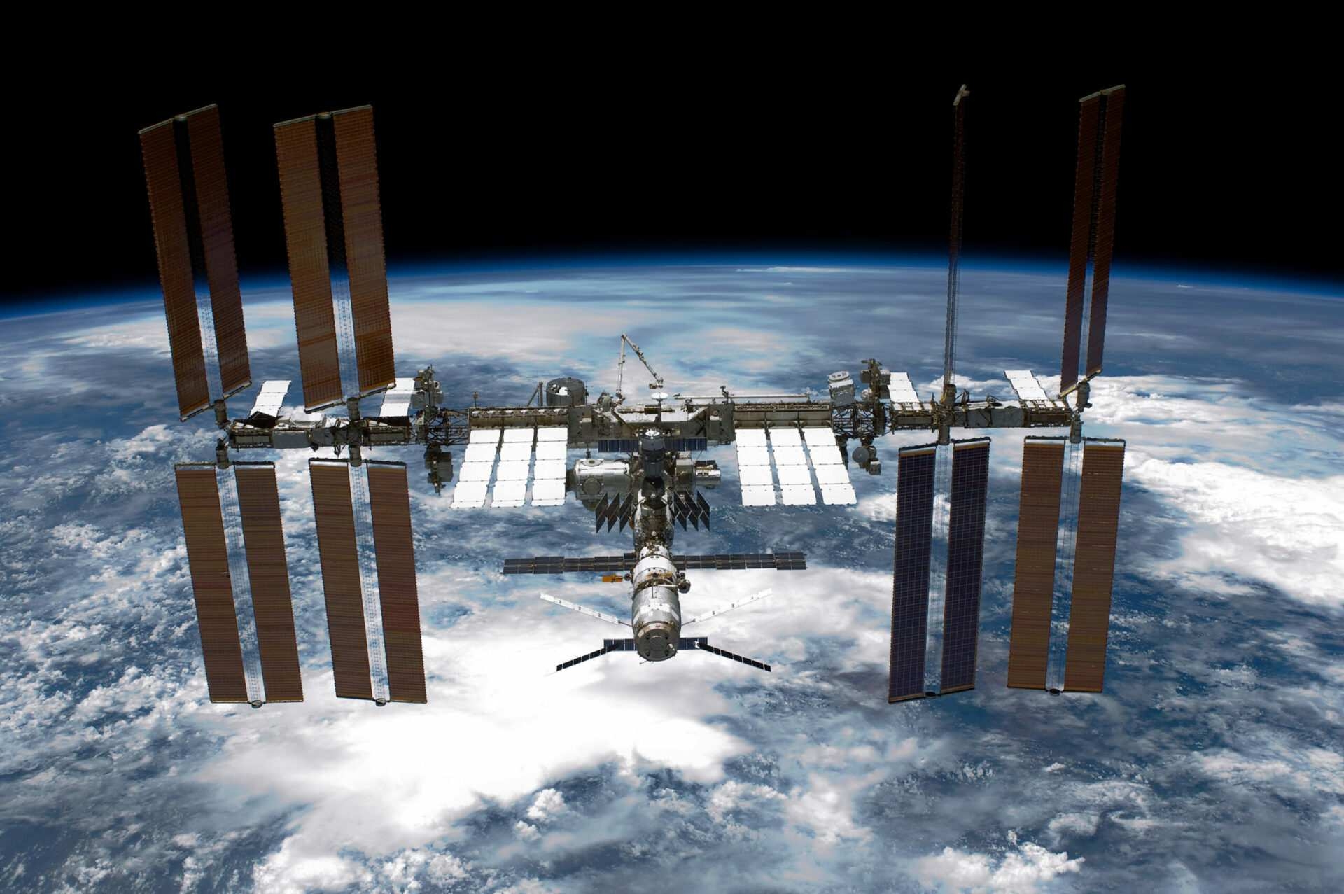 ISS missions with Russia are like working with Nazis, says former US astronaut