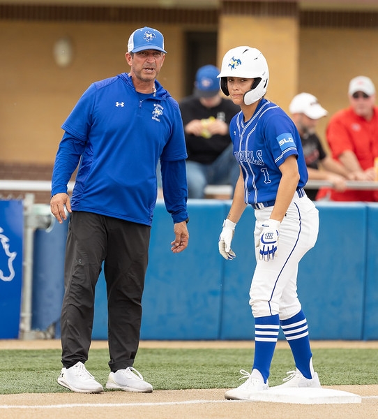 Landreneau, 5 players earn honors