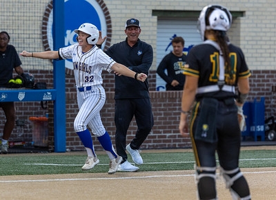 Cowgirls keep magic going