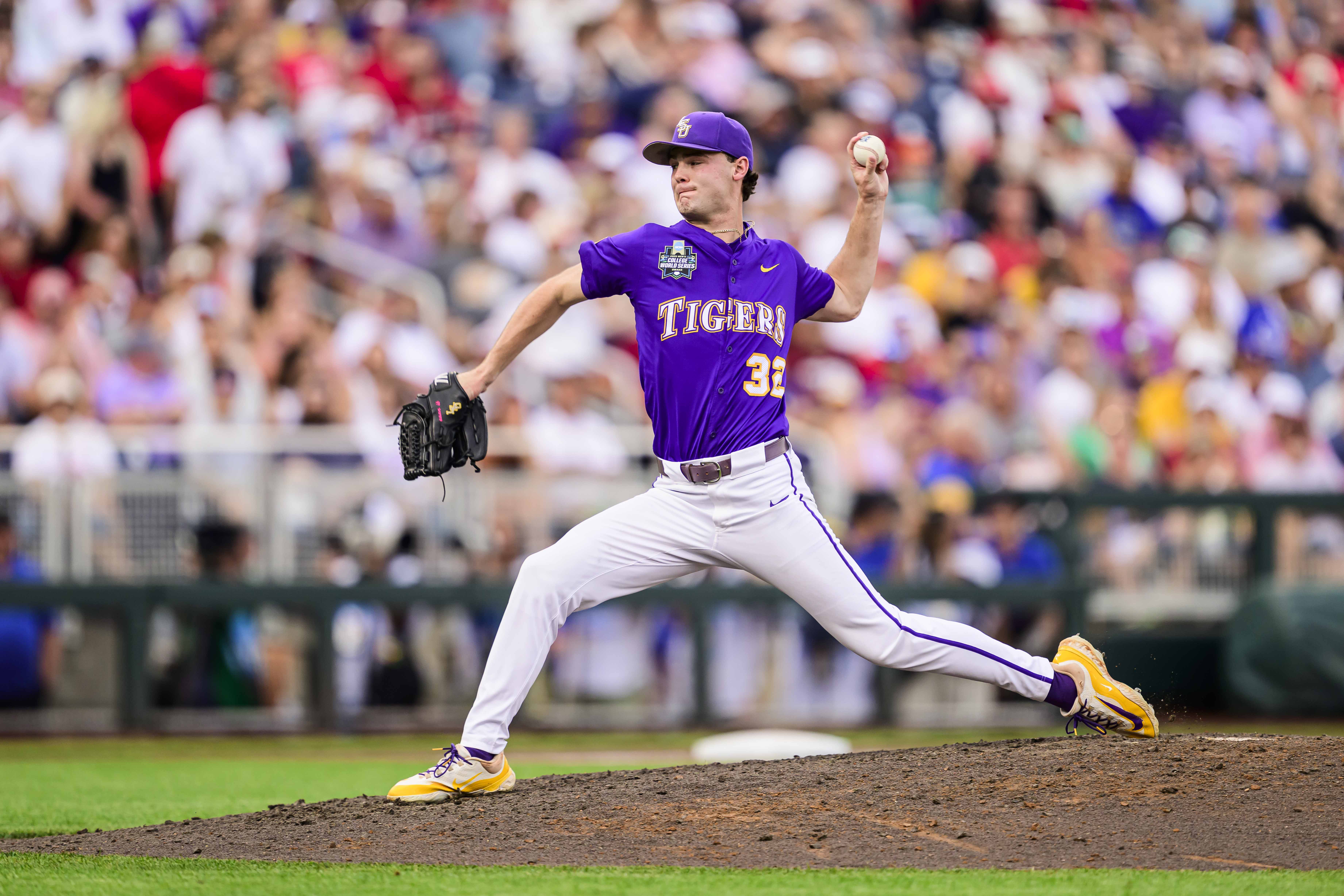 Anderson pitches LSU past Hogs in CWS opener