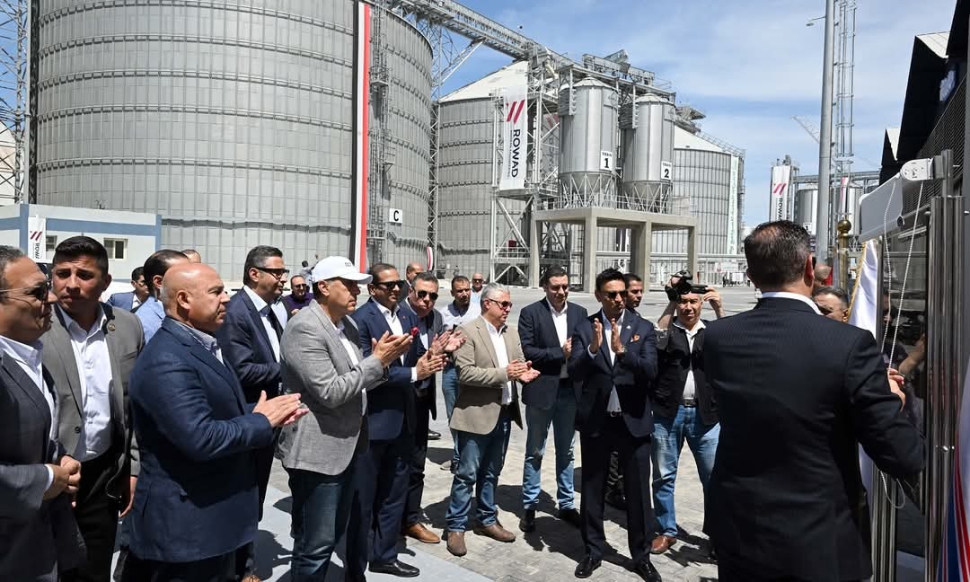 باستثمارات 1.6 مليار جنيه.. رئيس الوزراء يشهد افتتاح محطة صب سائل بميناء غرب بورسعيد