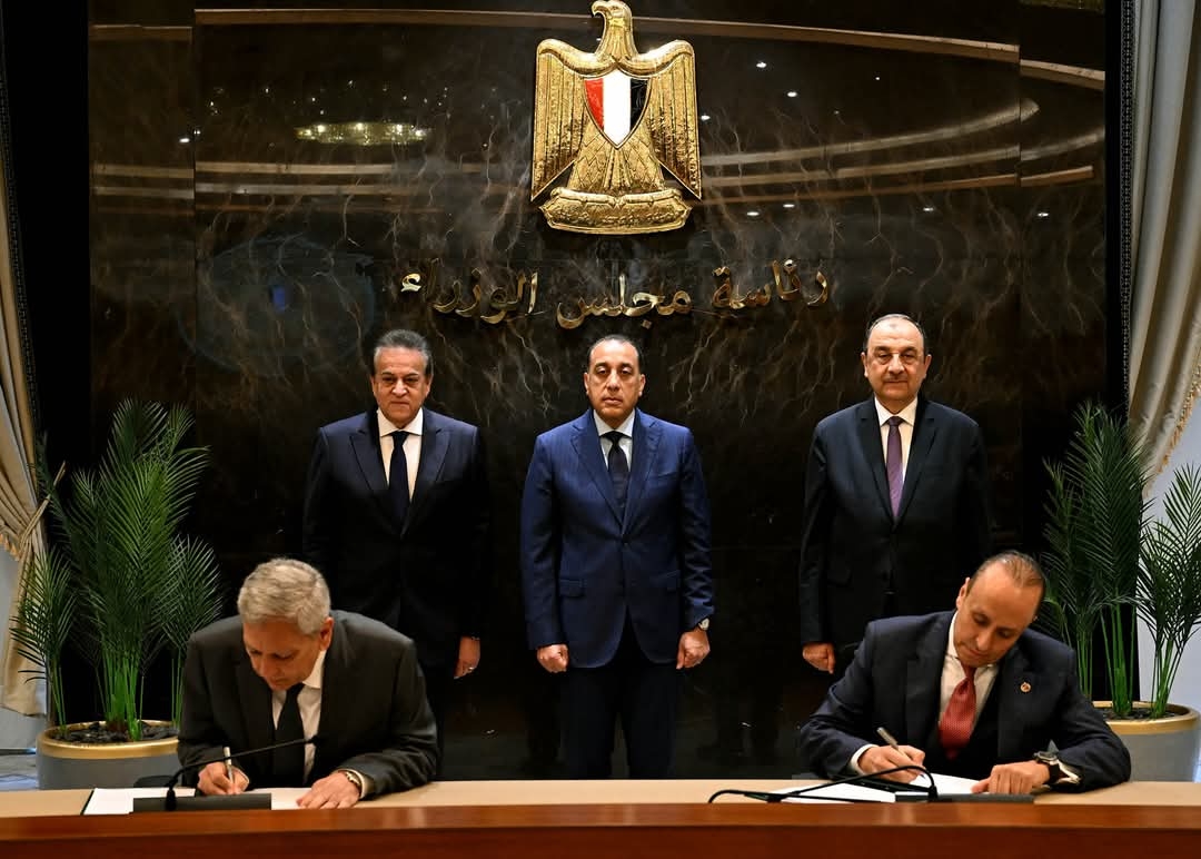 توقيع شراكة مصرية أمريكية لتصنيع وتصدير أدوية ومكملات غذائية للأسواق العالمية