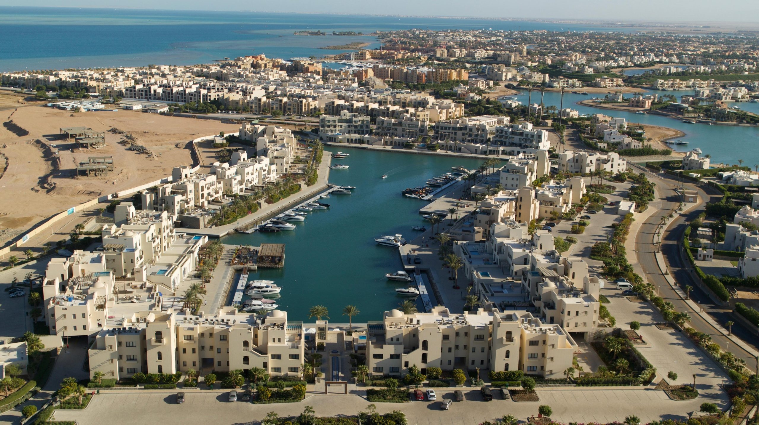 «الجونة» تطلق «فنادير شورز»..وتطور 7 فنادق بالمدينة