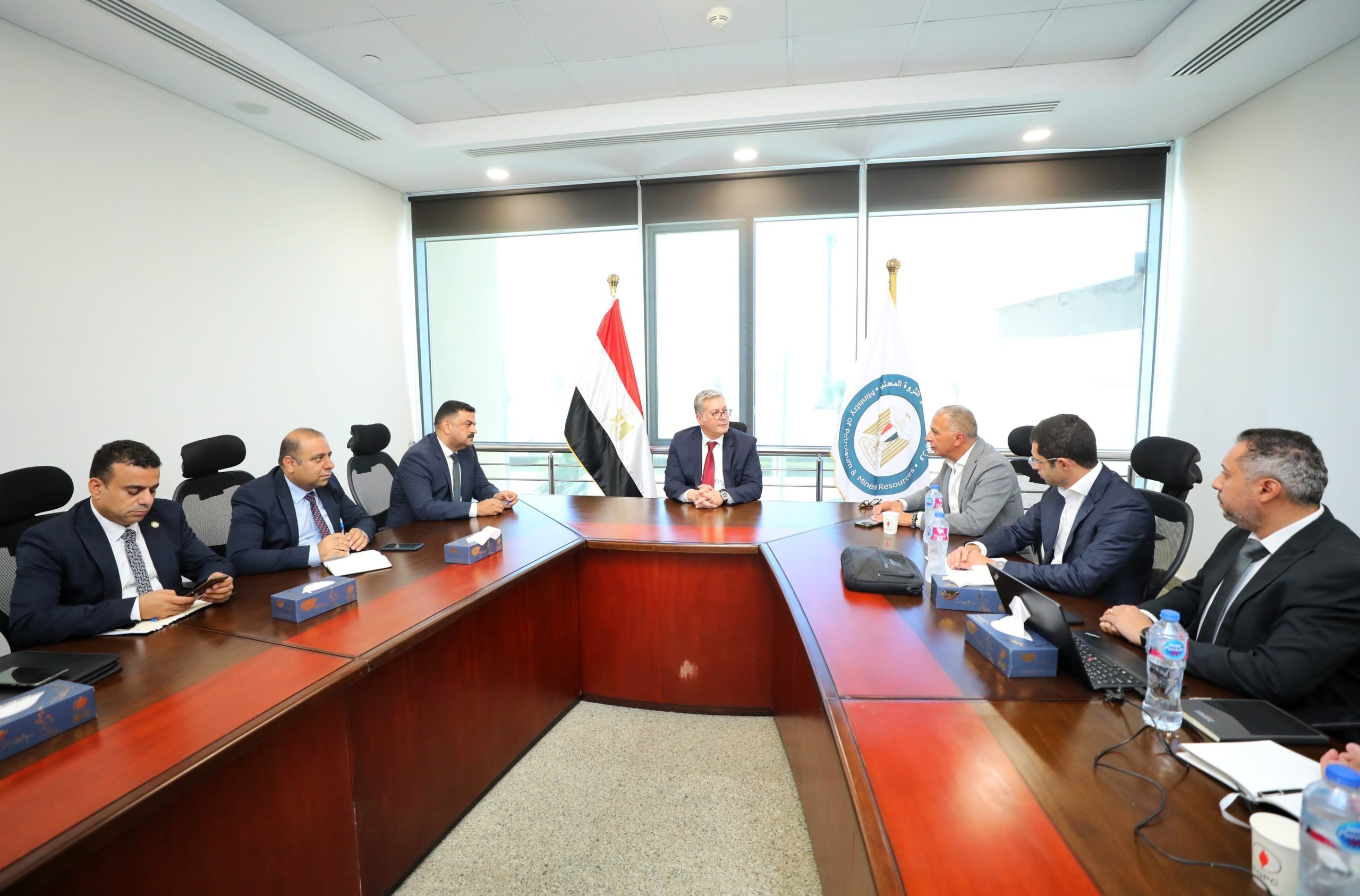 وزير البترول يبحث مع السويدي إليكتريك مستجدات مشروع مجمع الصناعات الفوسفاتية بالعين السخنة