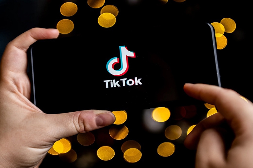 المليارديرات يتنافسون على شراء TikTok.. من يفوز؟