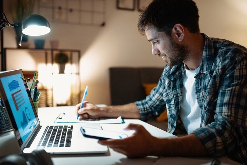 كيف تبدأ الاستثمار في 2025؟ دليل للمبتدئين