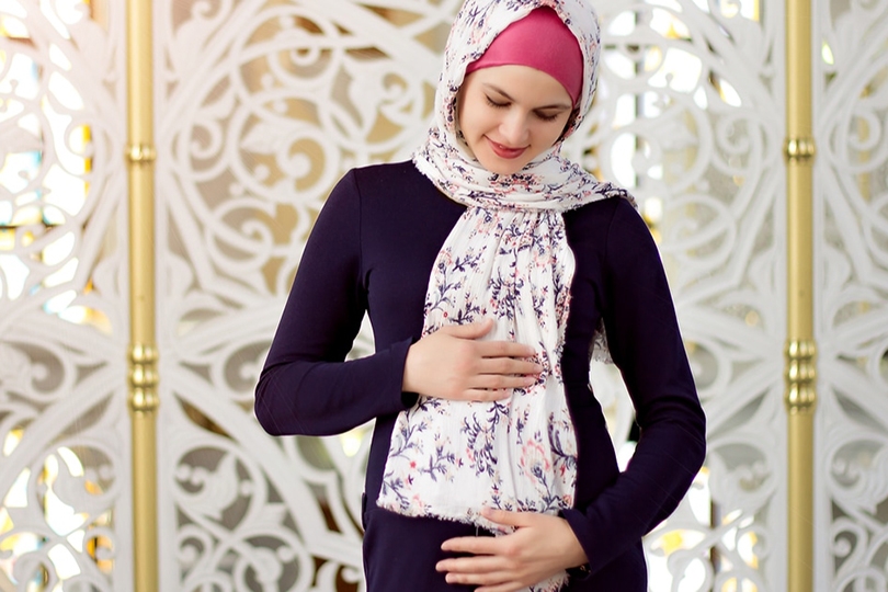 صيف آمن للحامل: دليل التغذية الذكية لمواجهة الحر وحماية الجنين
