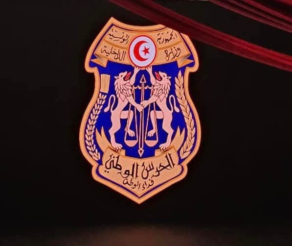 الحرس الوطني : حجز أجهزة إتصال تستعمل للغش في الإمتحانات بحوزة أجنبي حاول إجتياز الحدود البرية خلسة