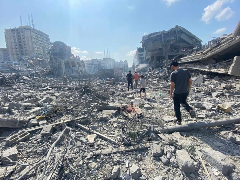 غزة : أكثر من 50 شهيدا بينهم 33 طفلا وامرأة فجر اليوم