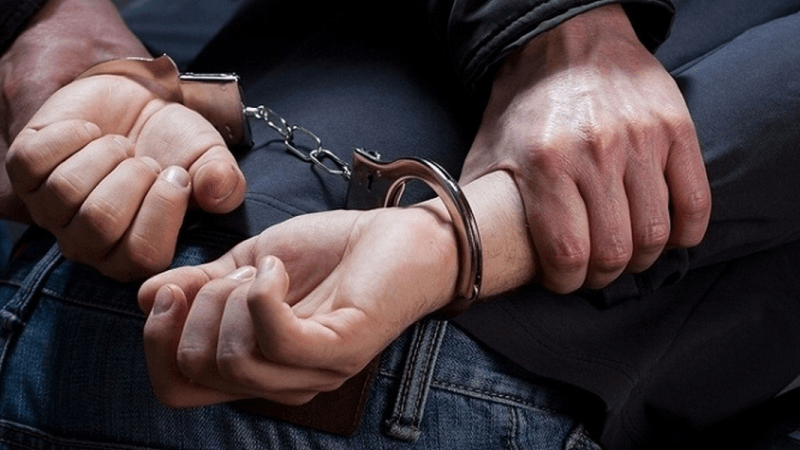 جندوبة: الاحتفاظ بشخص وإحالة 3 آخرين بحالة تقديم من أجل تحوّز أجهزة الكترونية معدة للغش في الامتحانات