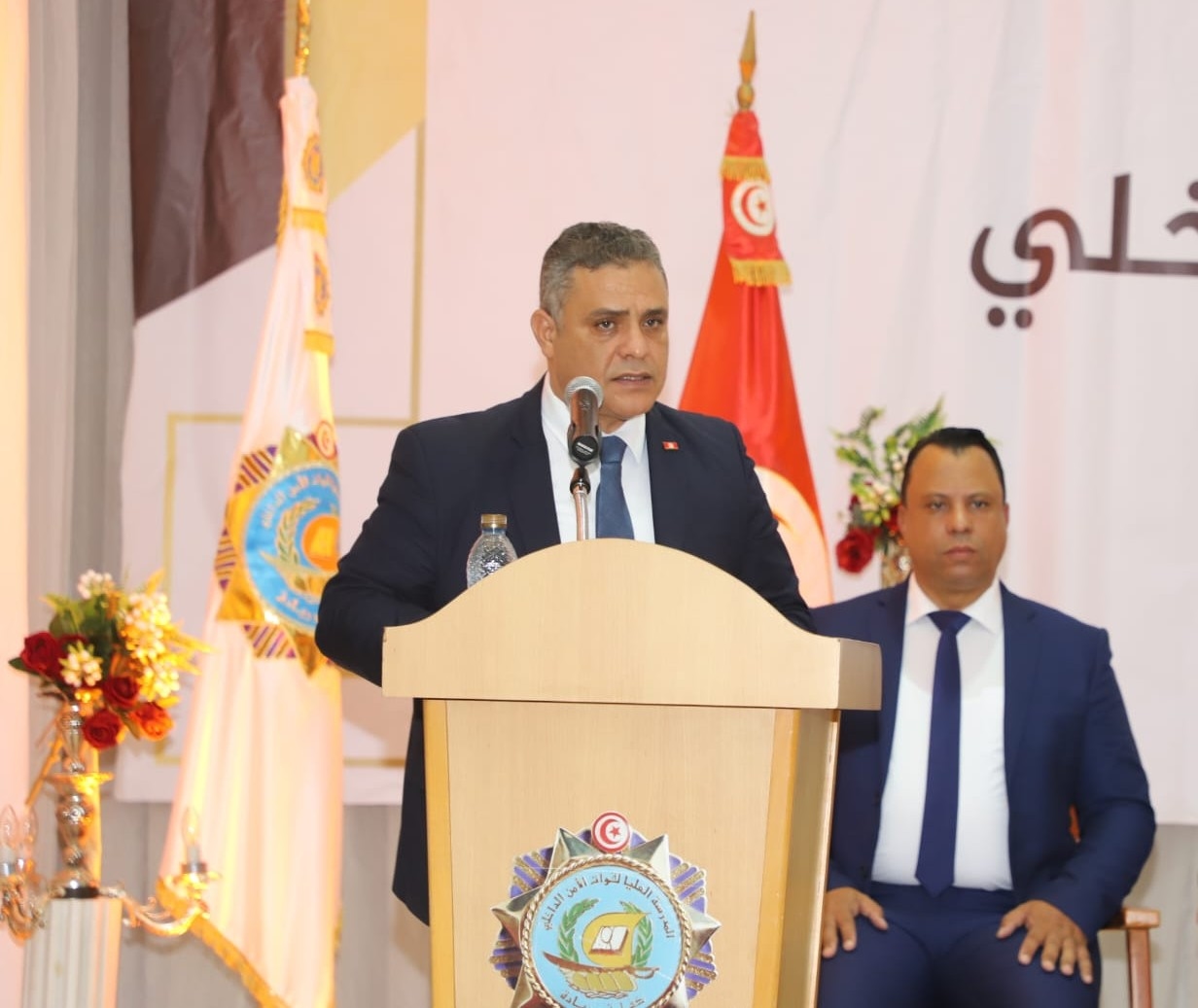 وزير الداخلية يشرف على حفل اختتام الدّورة التّكوينيّة السادسة والعشرين للمدرسة العُليا لقوّات الأمن الدّاخلي