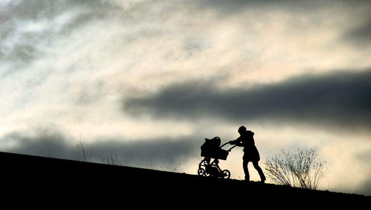 For physical and emotional health, new mums should exercise two hours weekly