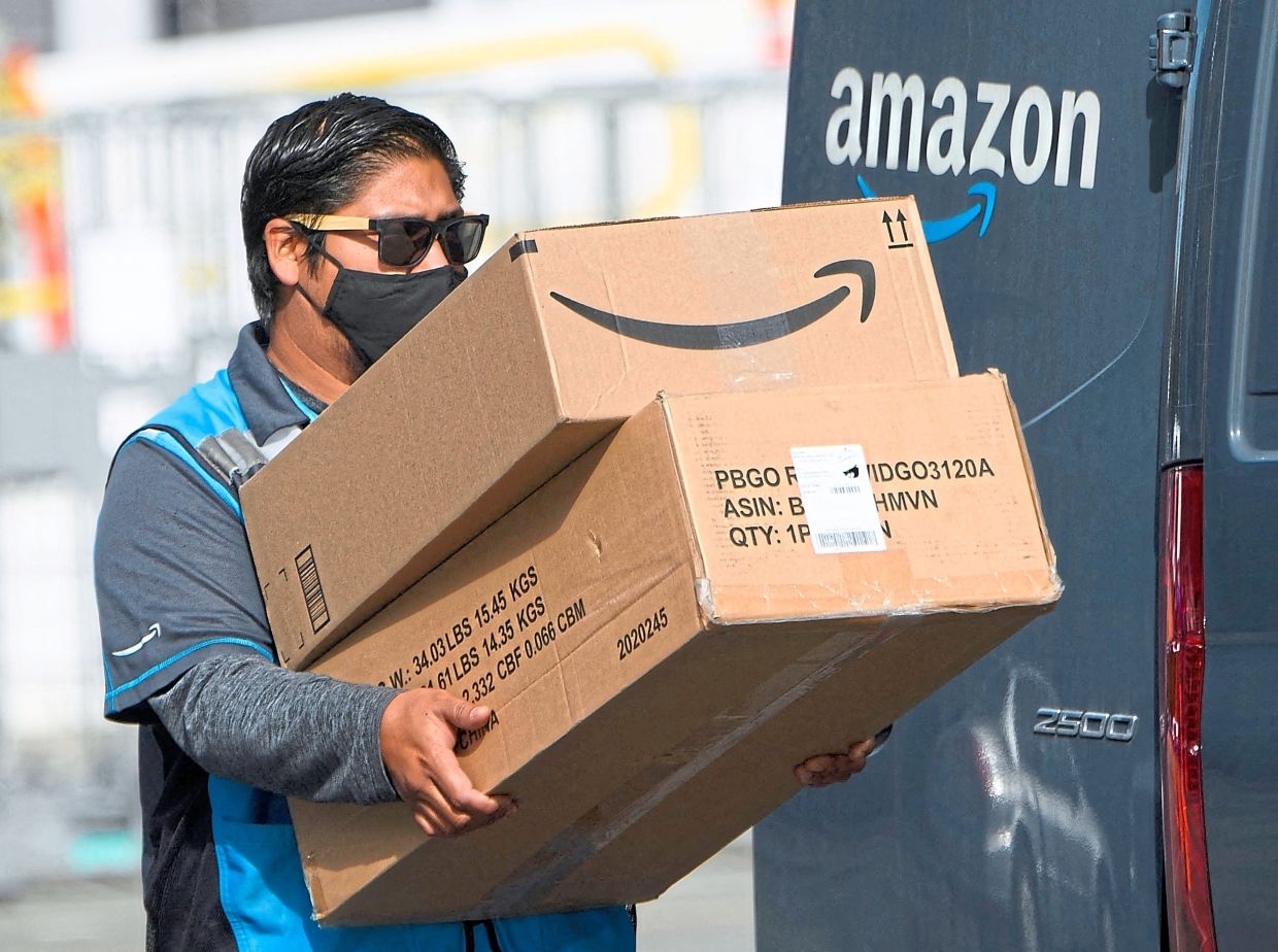 Amazon drivers double up as first responders