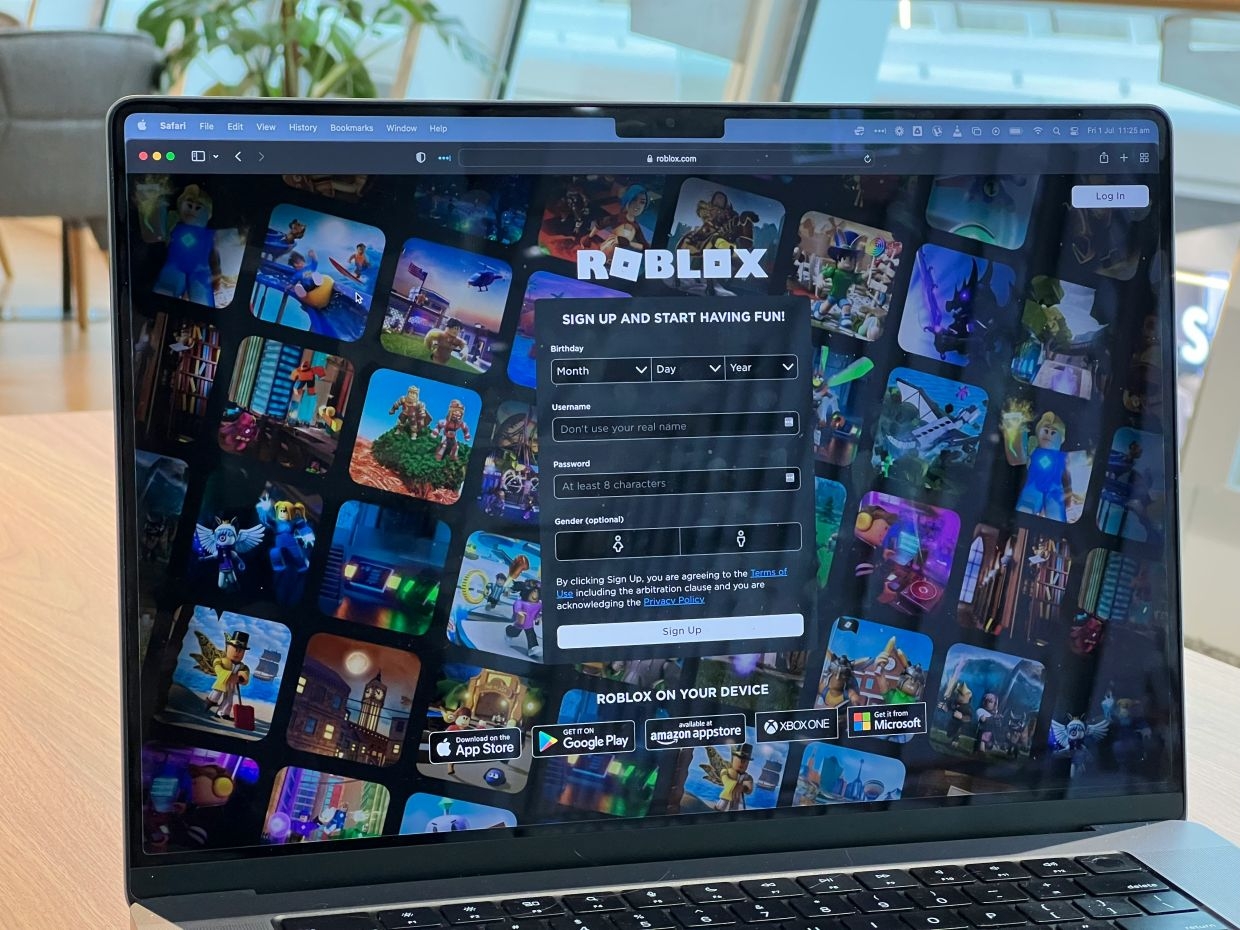 Roblox user group re-creates real-life mass shooting events