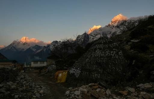 Himalayan snow at 23-year low, threatening two billion people