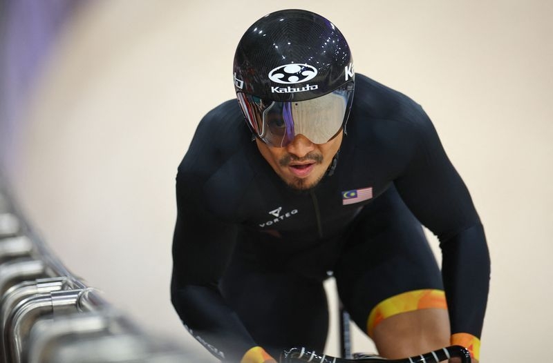 Cycling-'Pocket Rocketman' Azizul asks for time to rebuild after Olympic heartbreak
