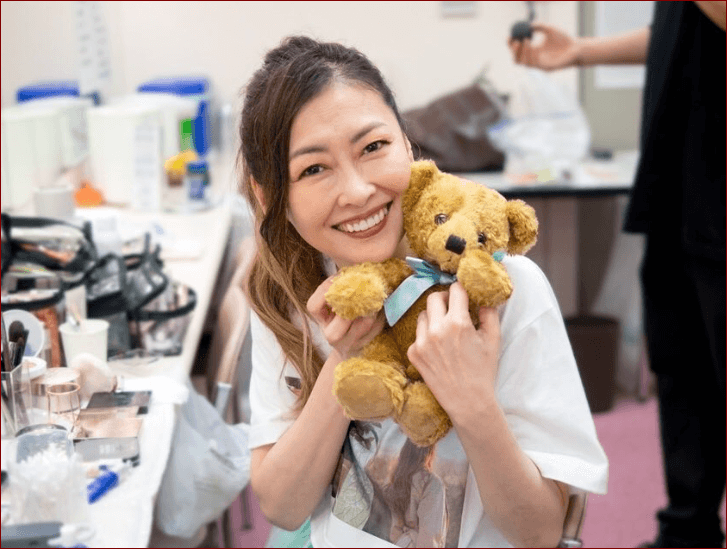 Tearful farewell to late star Miho Nakayama involving celeb friends and fans