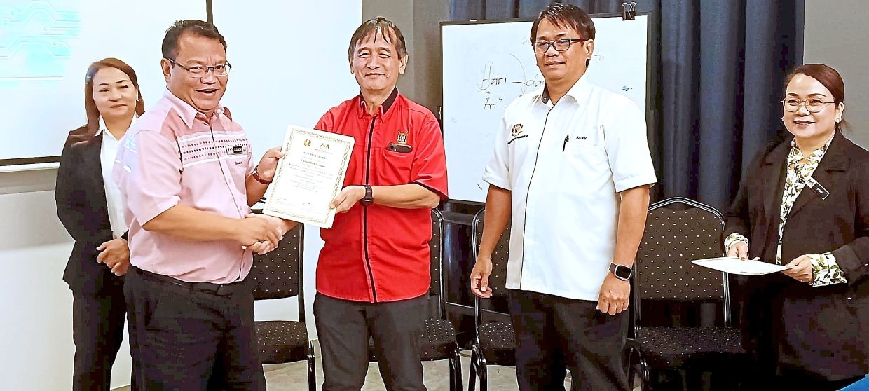 Sibu workshop helps Bahasa Iban teachers use AI in lessons