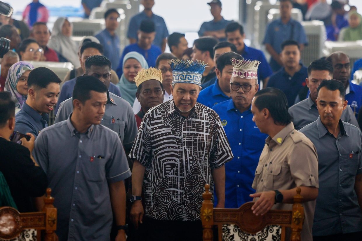 'Dream on,' Zahid tells Perikatan over idea of forming perak govt with Umno
