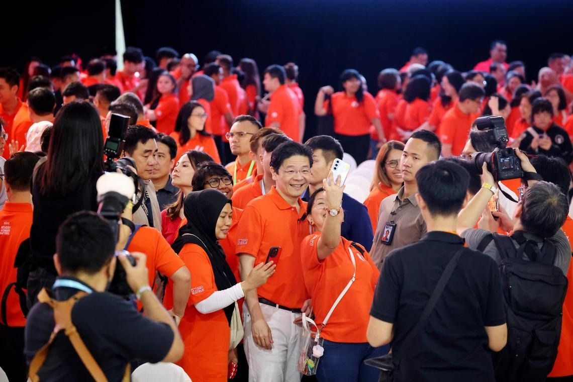Singapore PM urges voters to re-elect his cabinet to deal with US, China