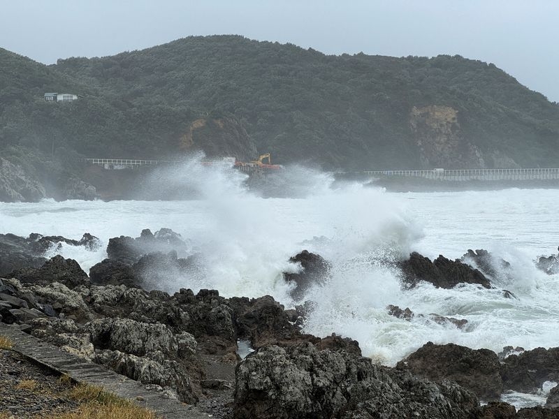 Worst of New Zealand's wild weather passes, cleanup begins