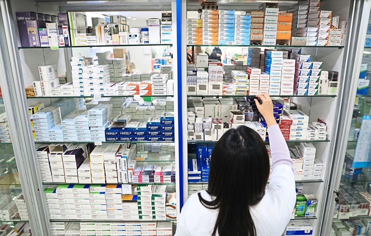 Authorities will not issue compounds in grace-period for new medicine price display law