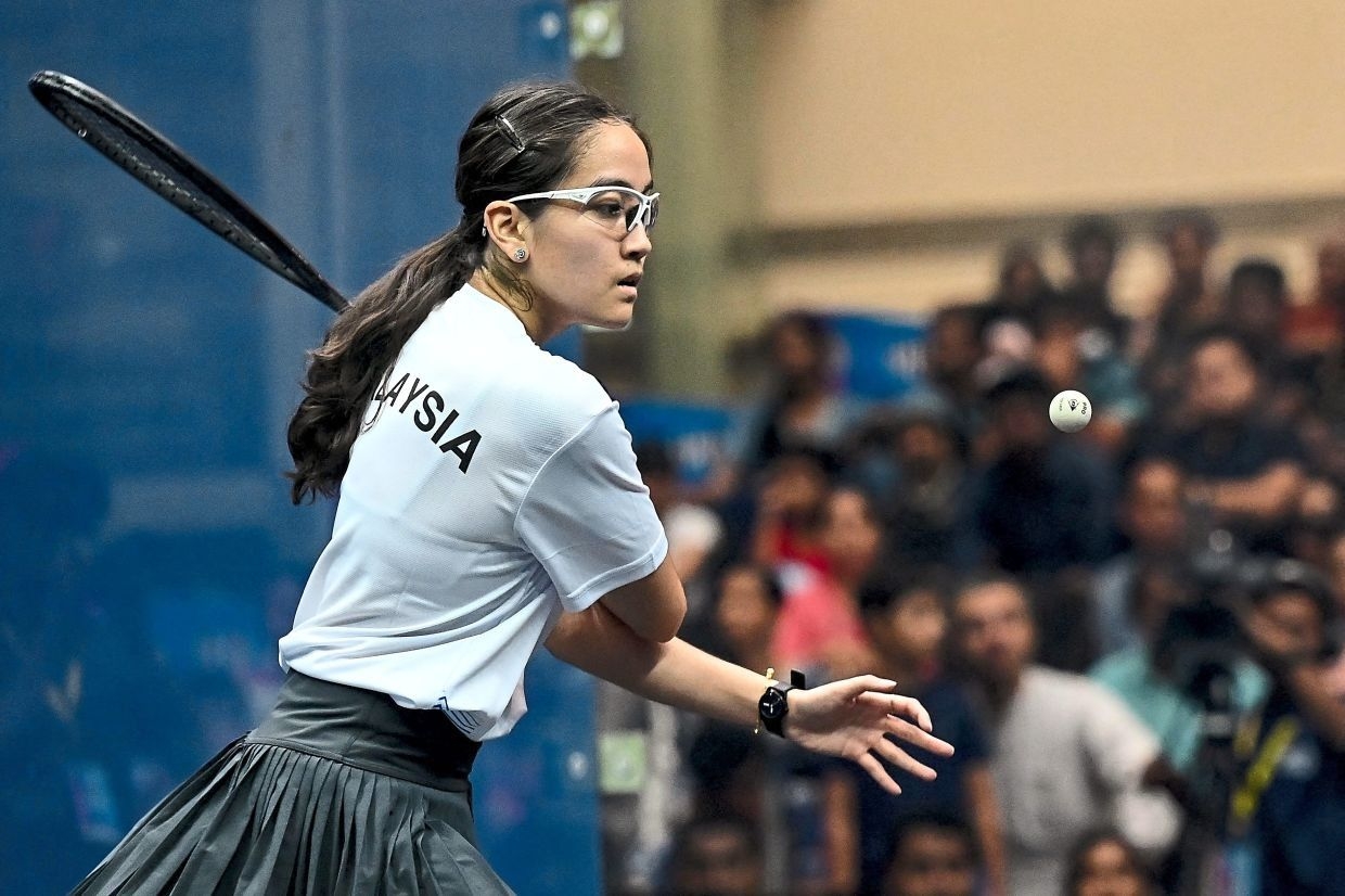 Aira takes down big sis Aifa to reach Bermuda Open final