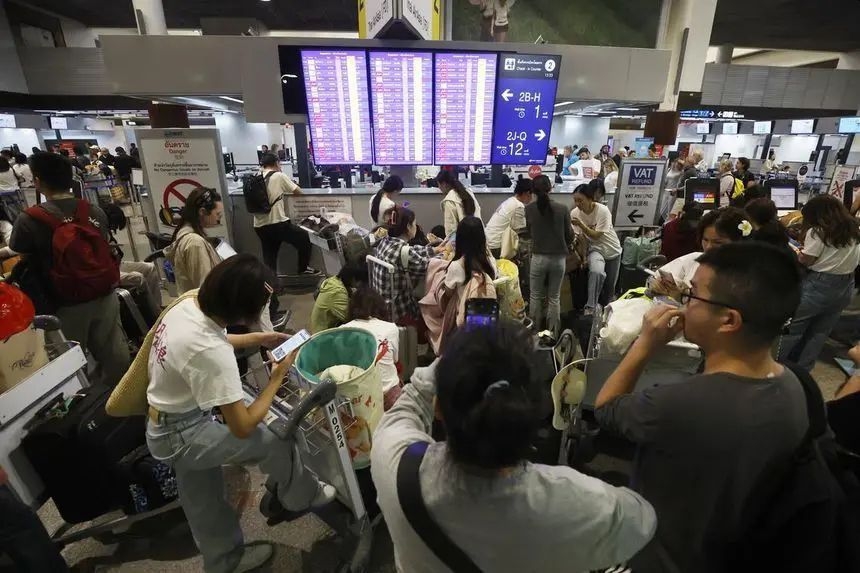 Malaysians praise new Thai digital entry card