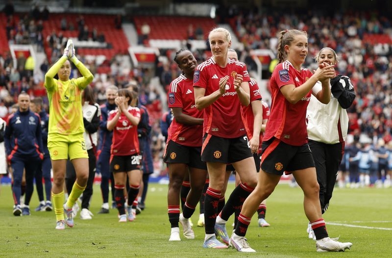 Soccer-Manchester United secure Women's Champions League spot with derby draw