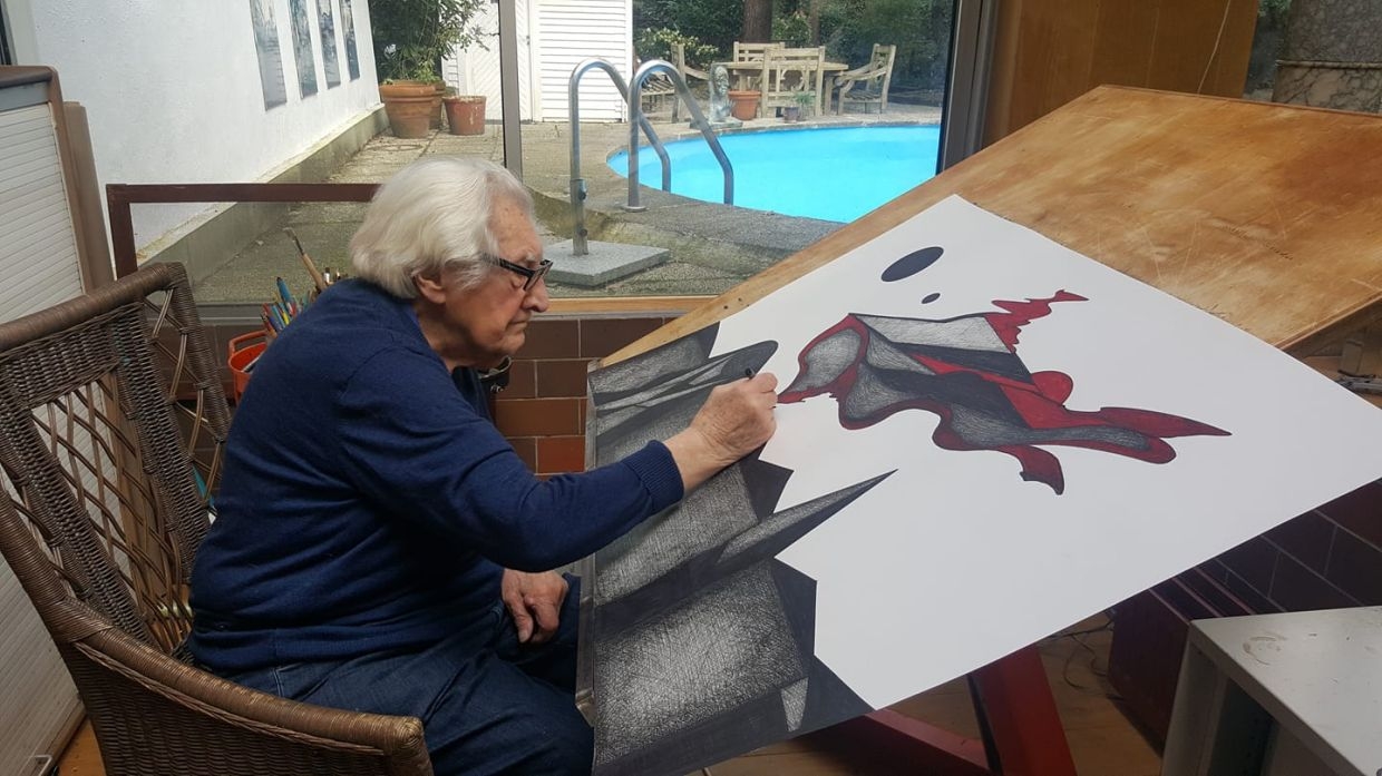 Belgium's Van Hoeydonck, first artist to exhibit on Moon, dies