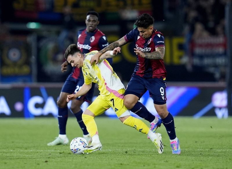 Soccer-Juve frustrated in 1-1 draw at Bologna