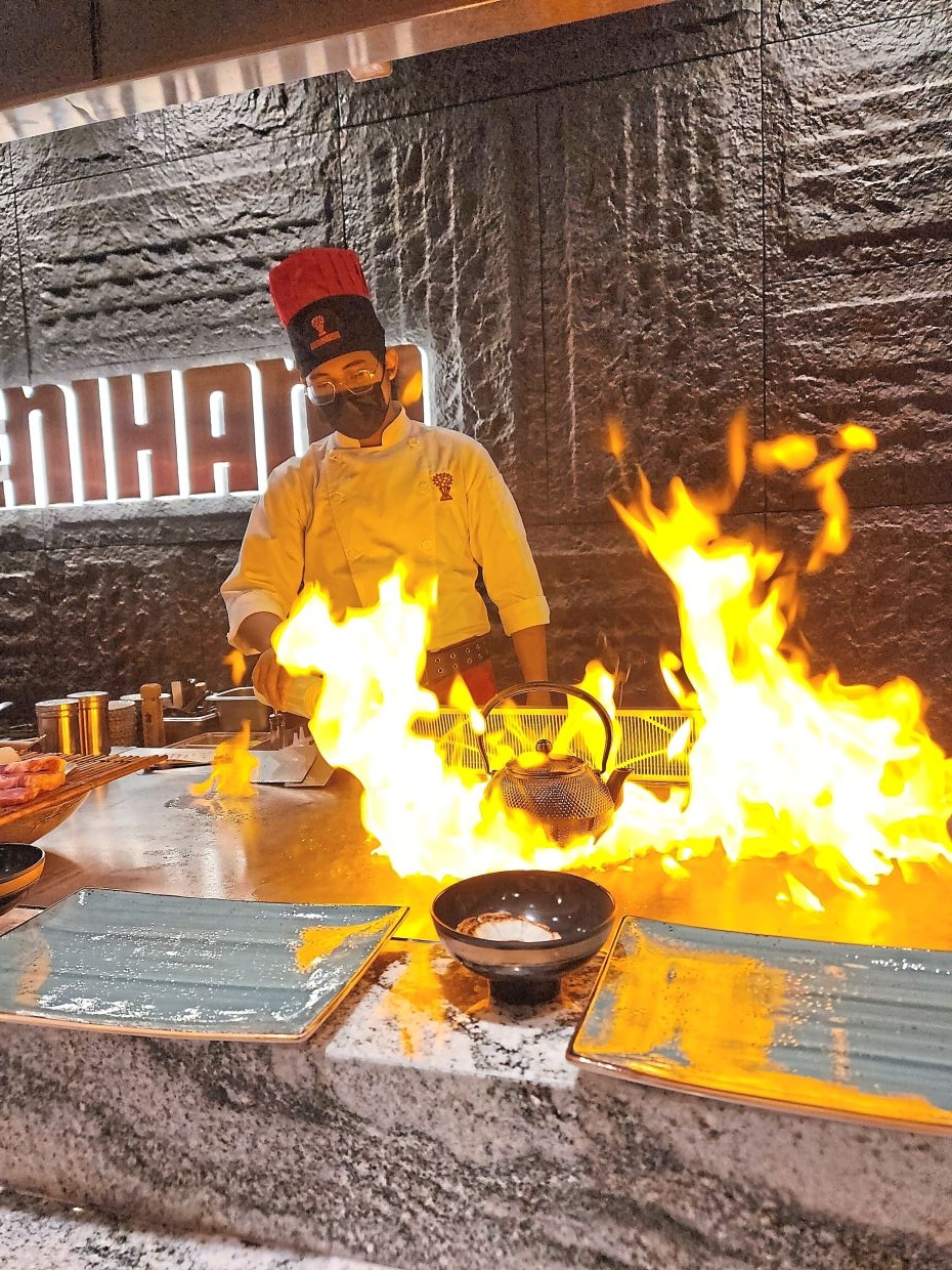 A hot meal with a show at Benihana, a famed US teppanyaki restaurant, now in KL