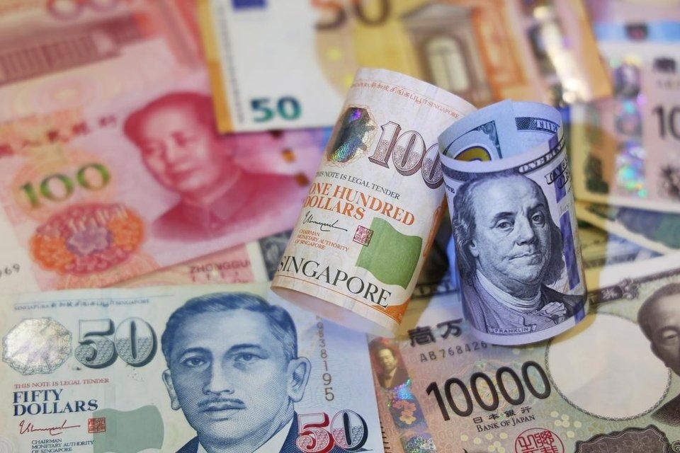 Singapore dollar surges to 1.29 to US dollar amid Asia currency rally
