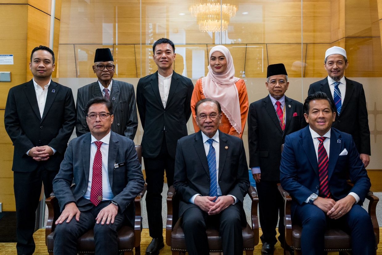 Two opposition members appointed to anti-corruption committee