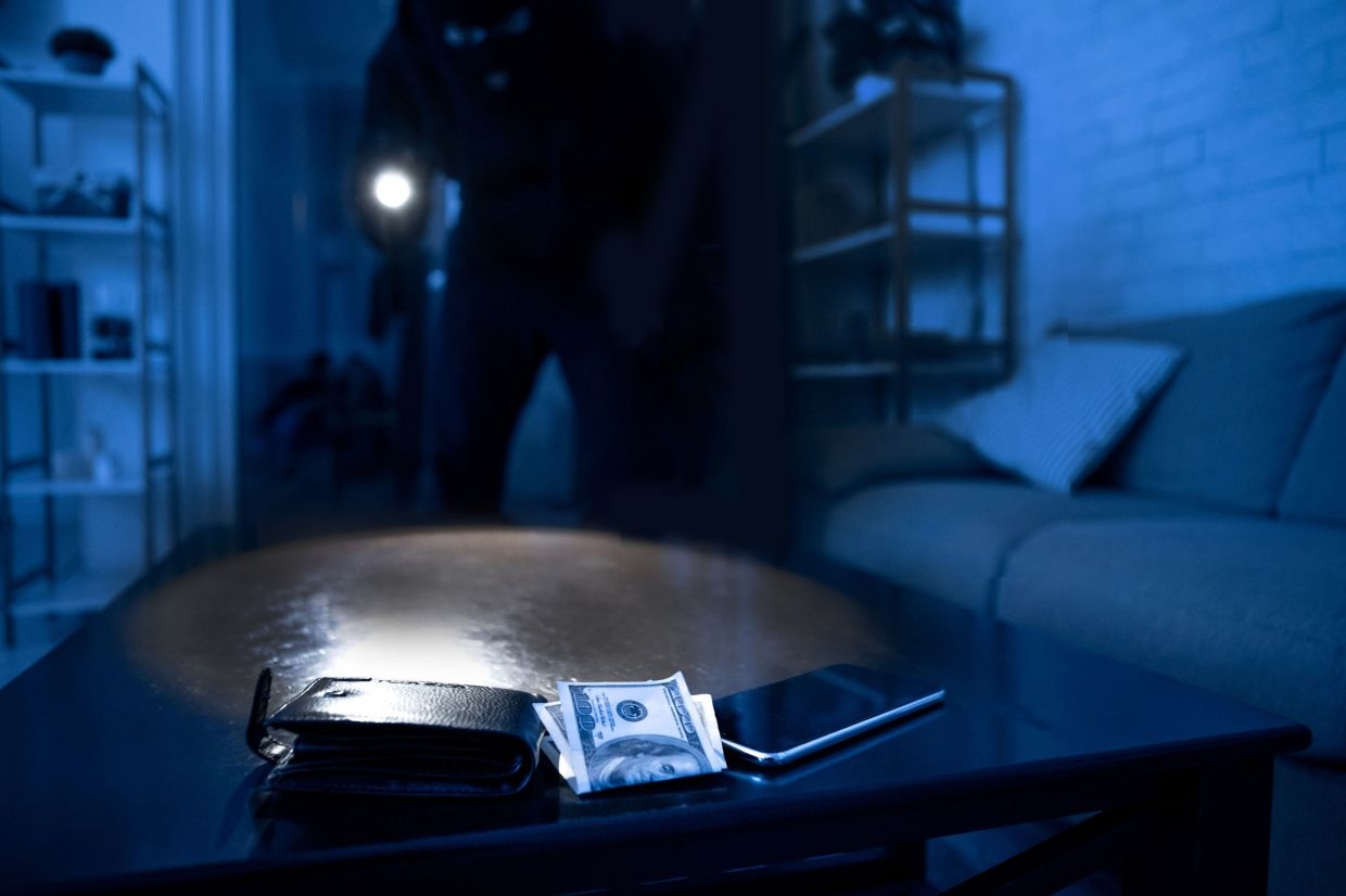 Muar mechanic loses RM230,000 after house break-in