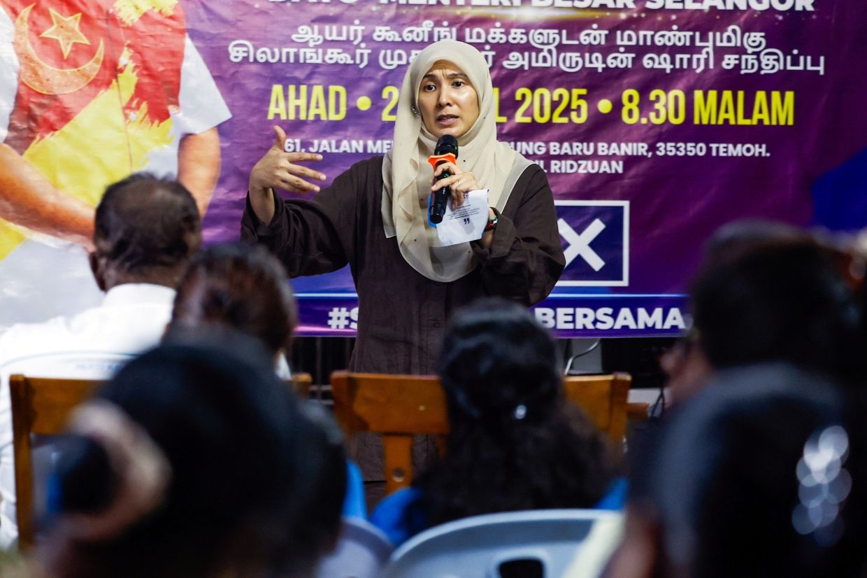 Six Negri Sembilan divison heads back Nurul Izzah