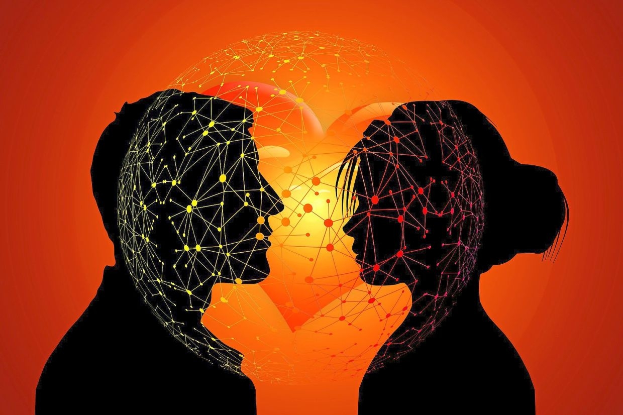 Navigating online dating: Dos and don'ts to make the most of the experience