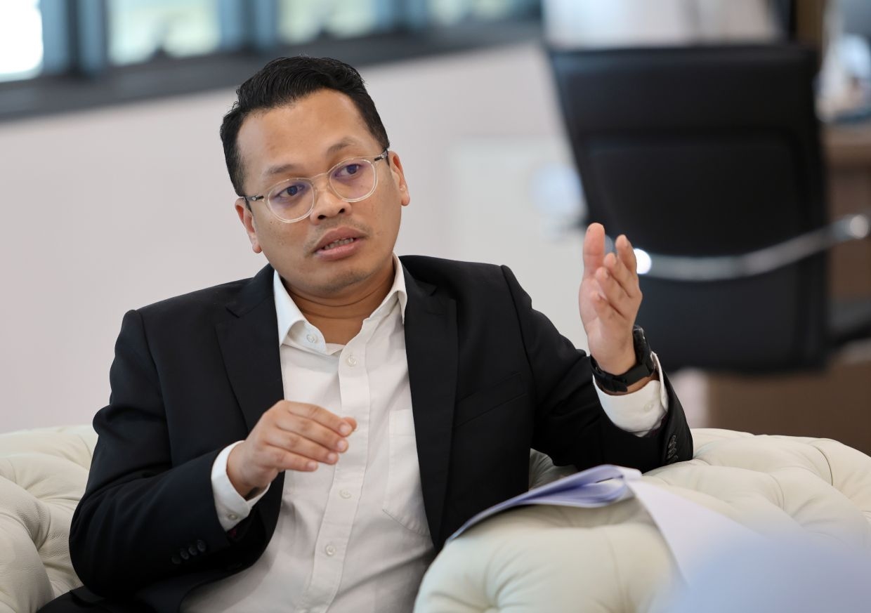 Nik Nazmi confirms he will contest for PKR veep