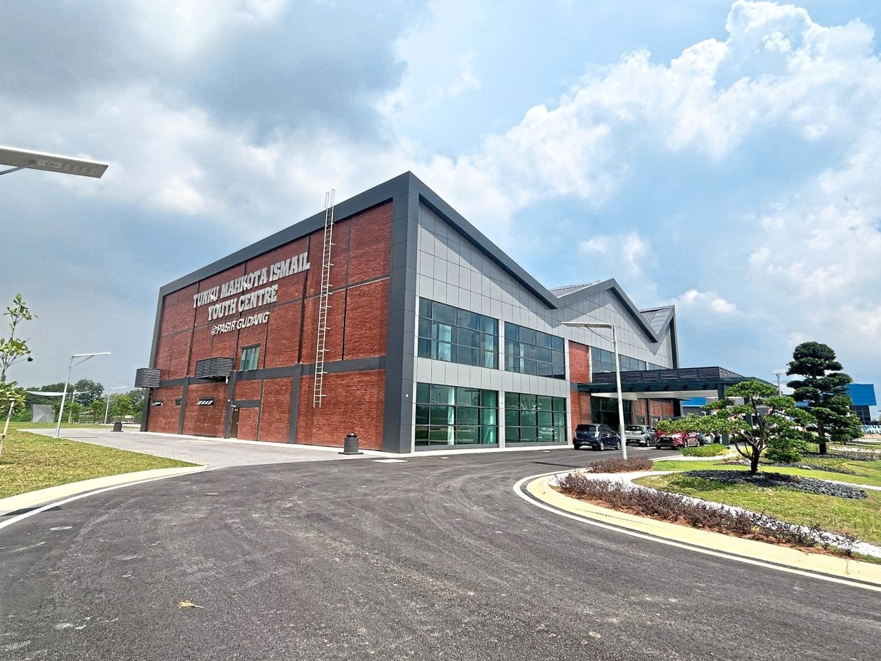 Pasir Gudang youth centre opens soon