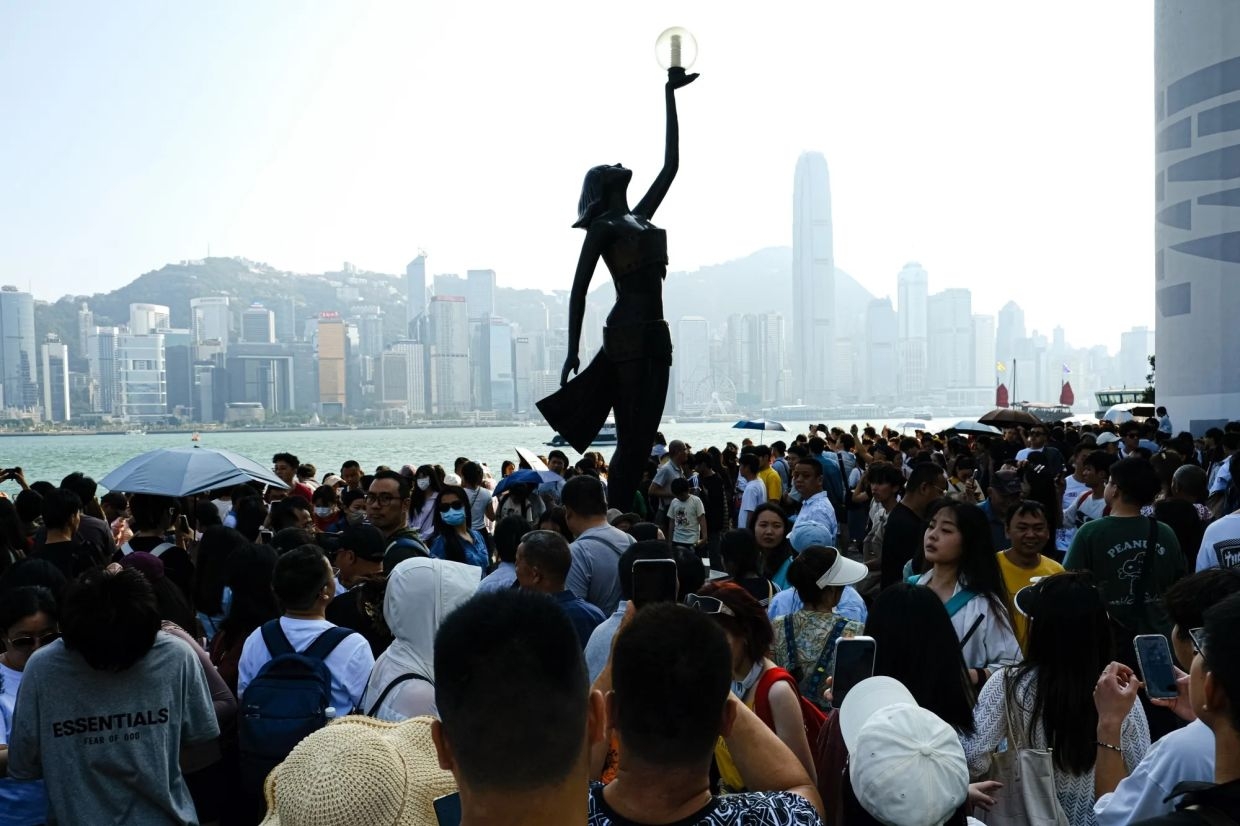Hong Kong overhauls image to attract visitors