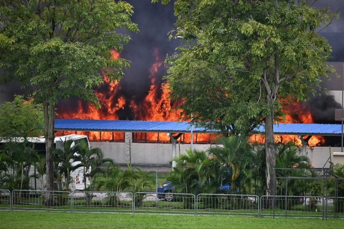 Fire breaks out in Tampines industrial building, students and office workers nearby evacuated