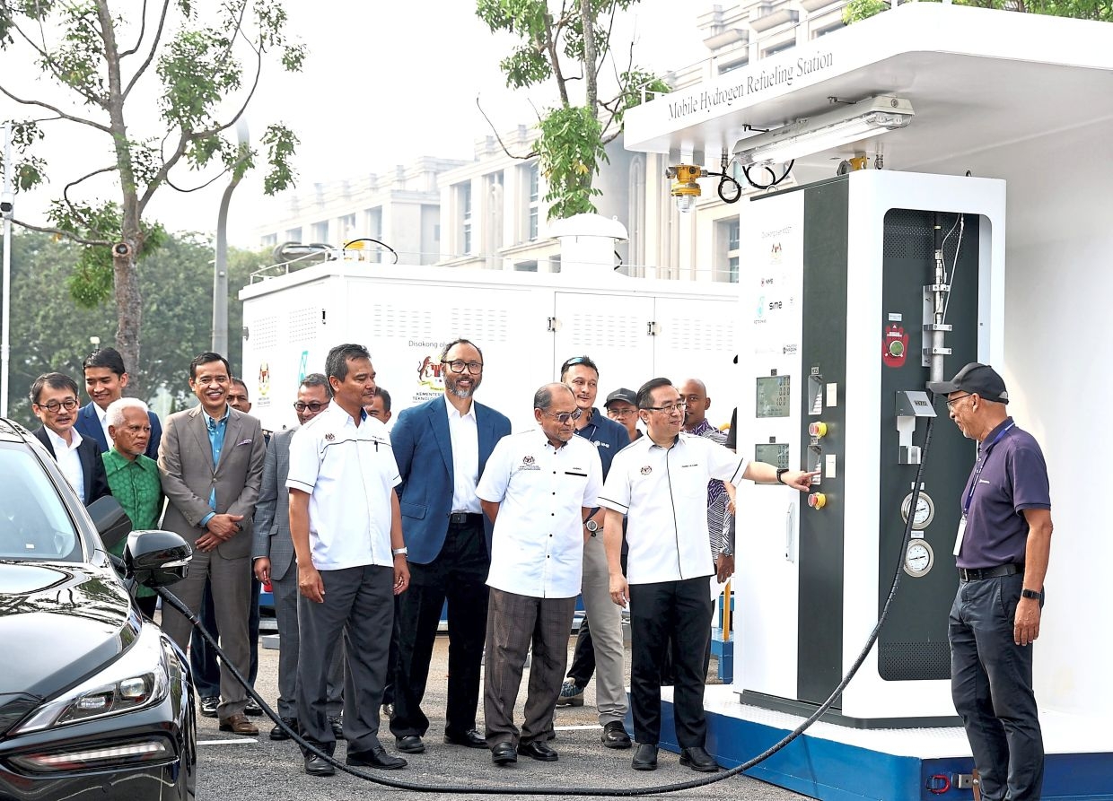 Hydrogen refuel station to drive clean energy R & D