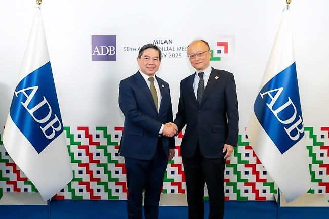 Brunei urges regional economic unity