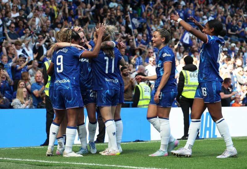 Soccer-Champions Chelsea complete unbeaten WSL league season, Arsenal finish second