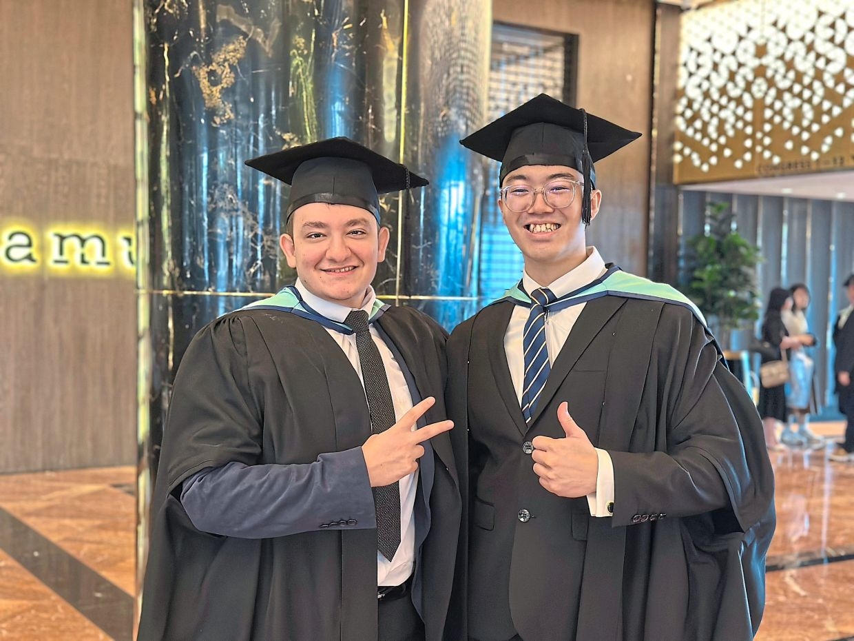 ‘Ma, pa, we're doctors too!'