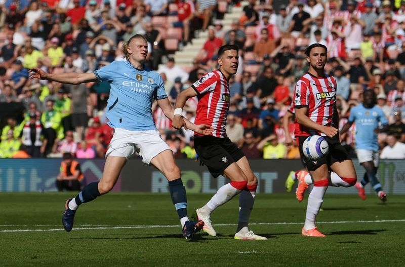 Soccer-Southampton avoid dubious record with City draw, Brentford keep Europe hopes alive