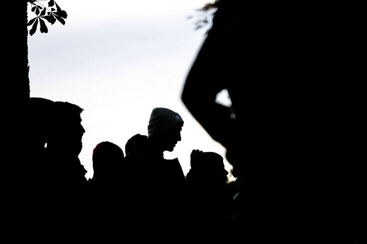 AI will help make 'life-or-death' calls in rammed UK asylum system