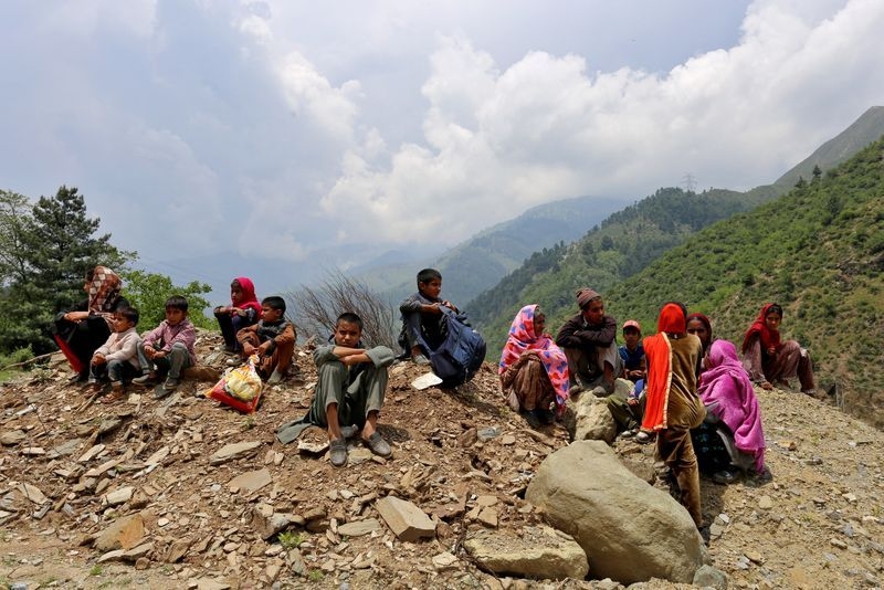 Villagers evacuated from line of fire along India-Pakistan border fear going back