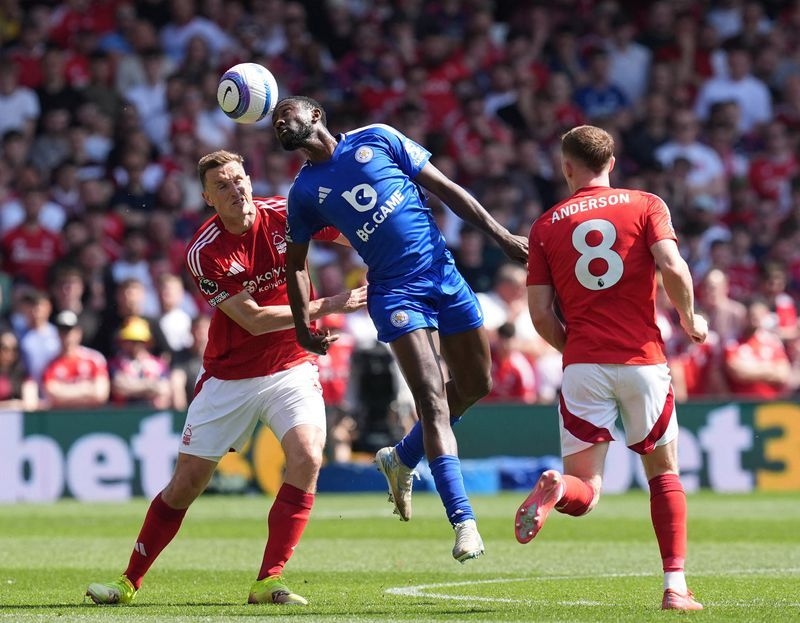 Soccer-Forest's Champions League hopes hit by draw with Leicester
